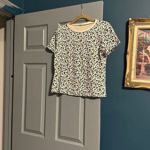 Cheetah print short sleeve T-shirt. Size large